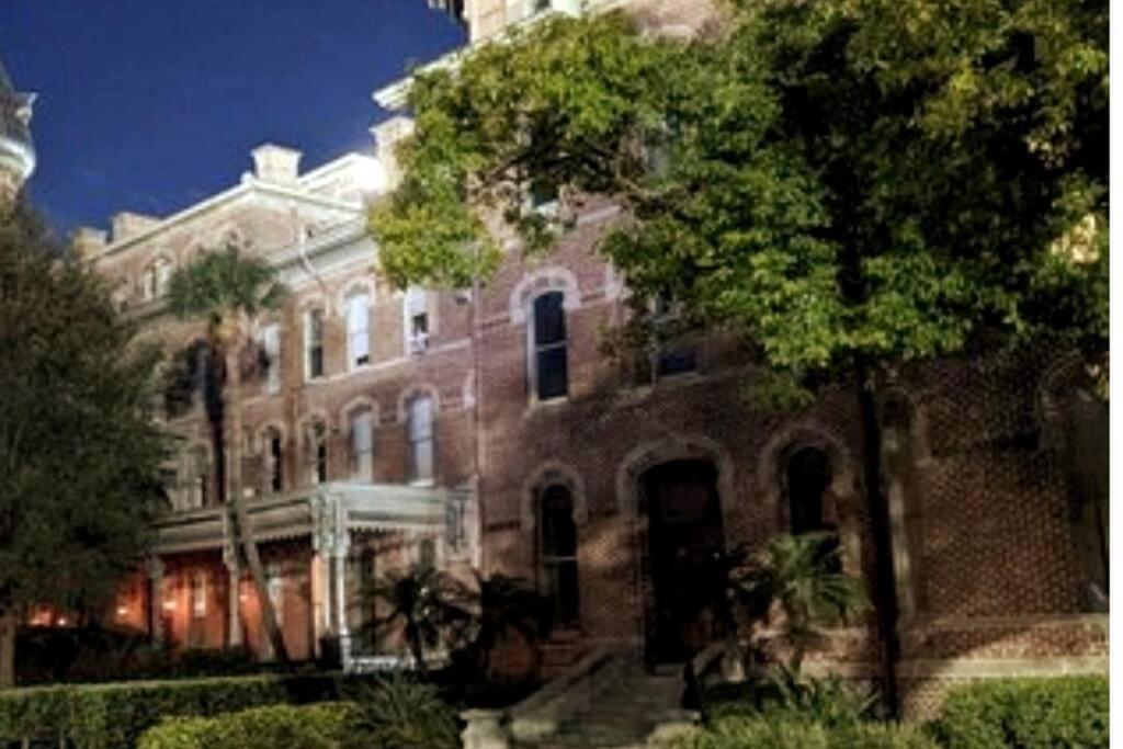 House Close To Downtown, Airport, Raymond James Stadium, And Many More Places Tampa Exterior photo